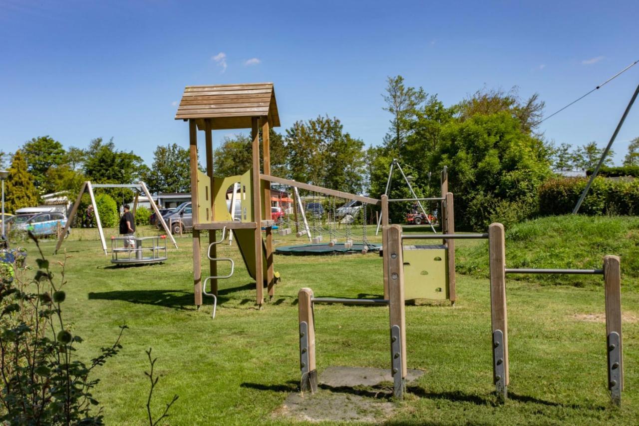 Chalet 556 Op Recreatiepark De Wielen Сінт-Мартен Екстер'єр фото